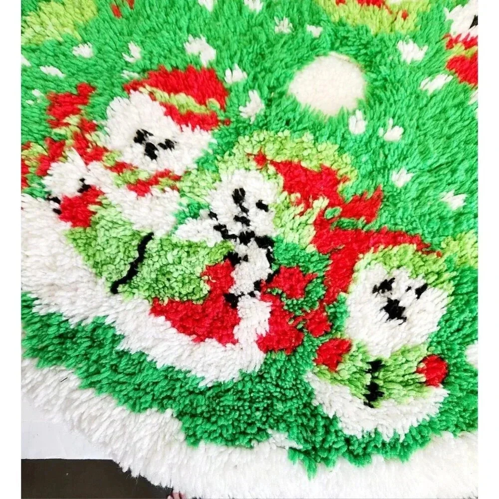 Vintage Latch Hook Rug Handmade Christmas Tree Skirt Snowman Family 40”